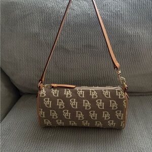 Vintage Dooney & Bourne Barrel Bag